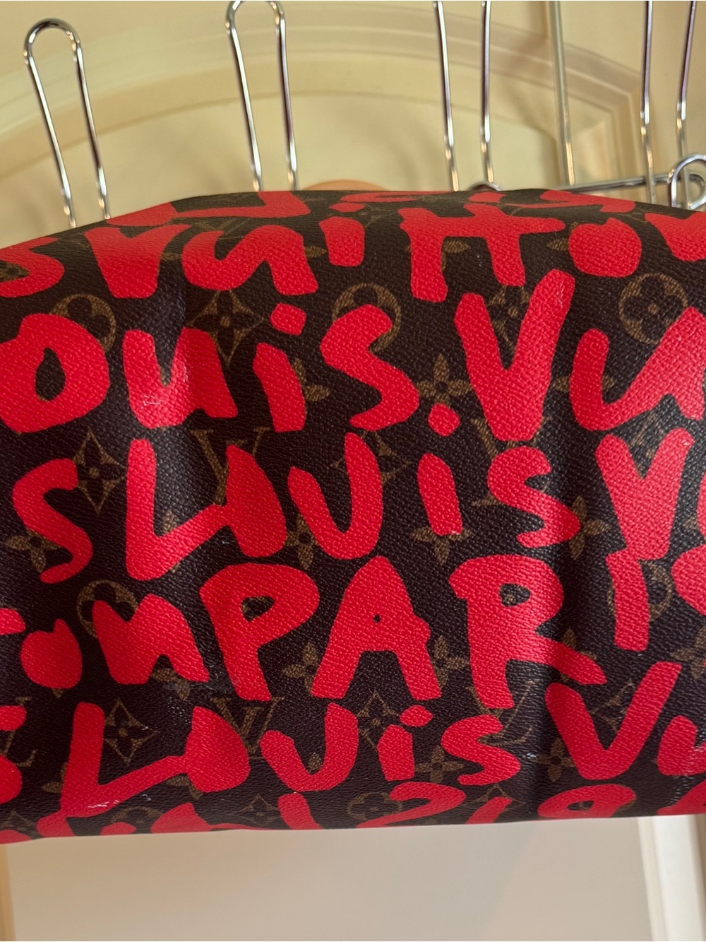 Handbag - Picture 2 of 11
